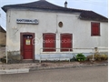 Maison à rénover à la vente